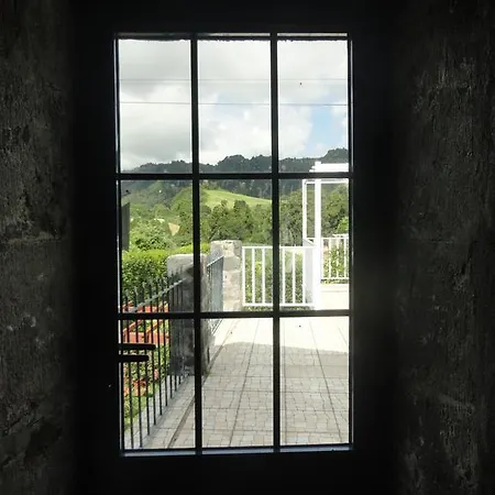 Casa Do Rei Furnas (Azores)